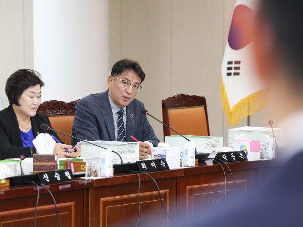 전라남도 교육비 특별회계 2023회계연도 결산 및 예비비 심사 첨부이미지 : 24년06월13일 전라남도 교육비특별회계 2023회계연도 결산 및 예비비 심사_20.jpg