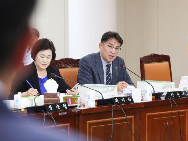 전라남도 교육비 특별회계 2023회계연도 결산 및 예비비 심사 첨부이미지 : 24년06월13일 전라남도 교육비특별회계 2023회계연도 결산 및 예비비 심사_18.jpg
