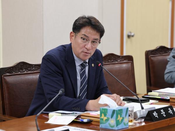 제381회 정례회 안전건설소방위원회 결산 등 회의 첨부이미지 : 24년06월04일 제381회 정례회 안전건설소방위원회 결산 등 회의 - 077.jpg