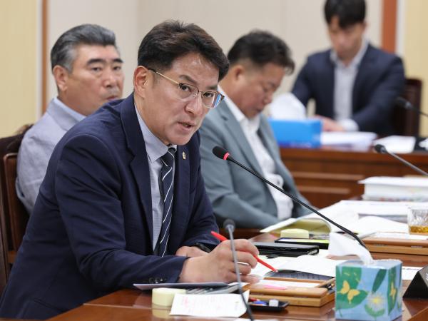 제381회 정례회 안전건설소방위원회 결산 등 회의 첨부이미지 : 24년06월04일 제381회 정례회 안전건설소방위원회 결산 등 회의 - 080.jpg