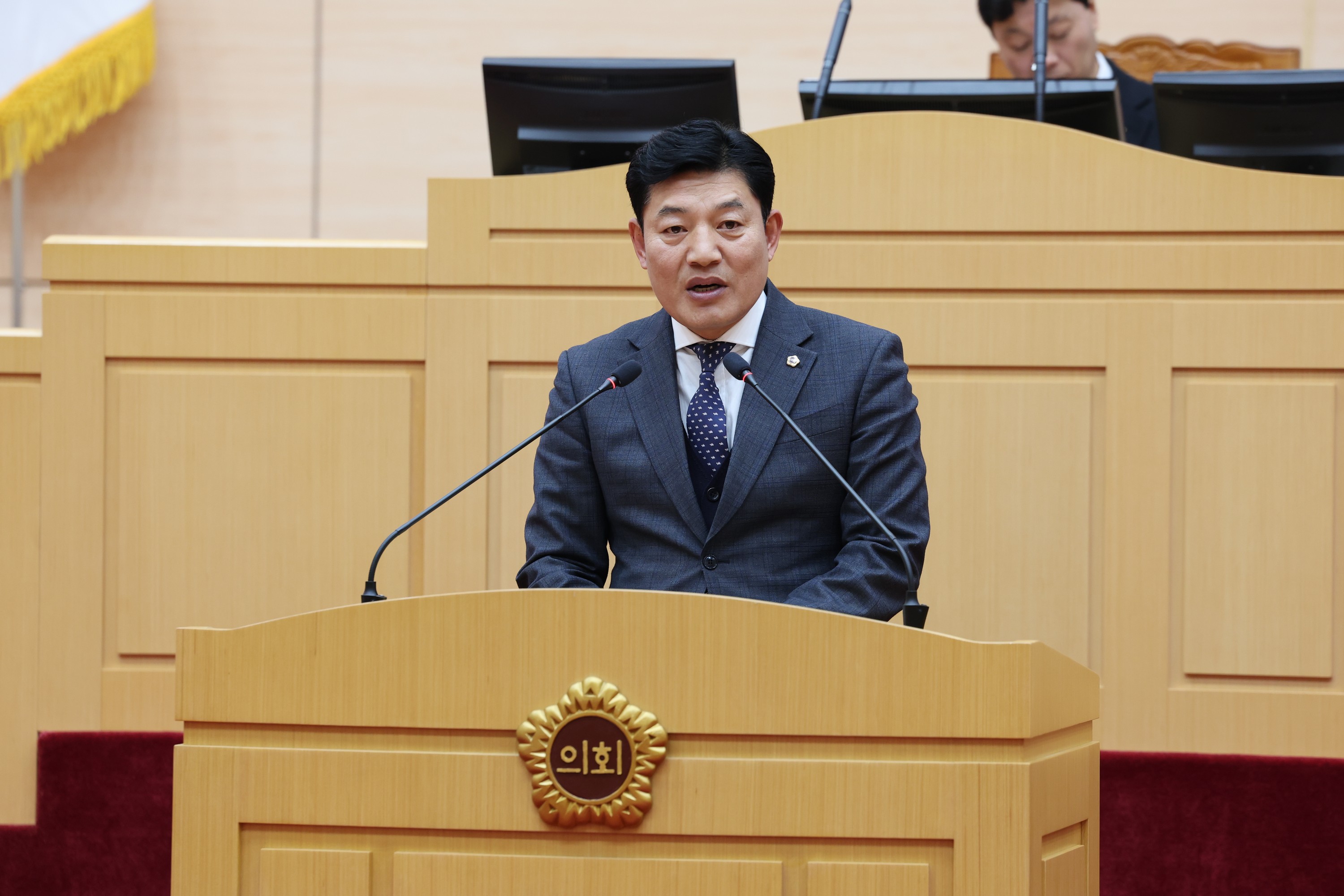 제377회 임시회 제2차 본회의 첨부이미지 : 24년02월01일 제377회 임시회 제2차 본회의 - 011.jpg