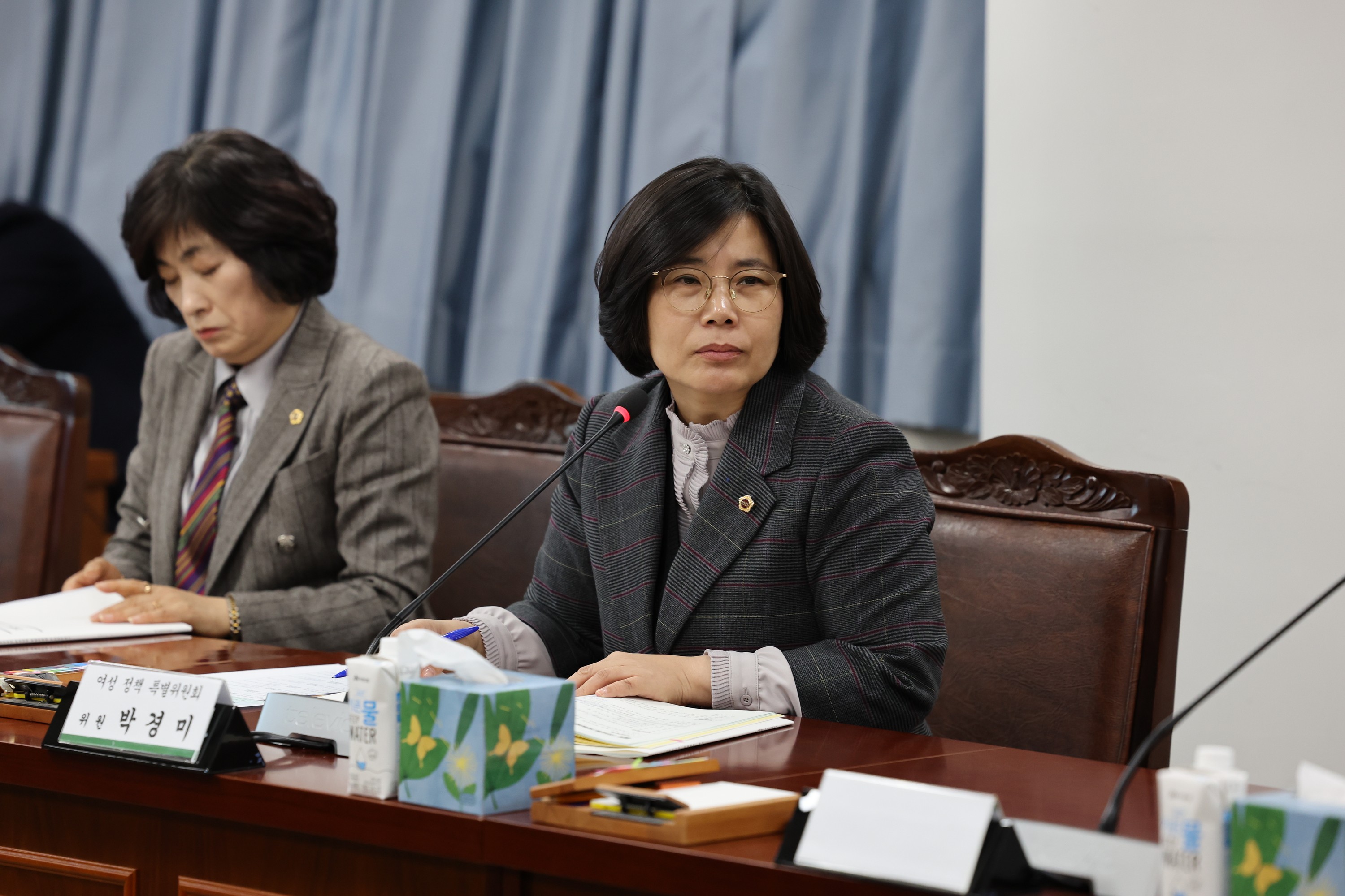 여성정책특별위원회 제2차 회의 첨부이미지 : 24년02월01일 여성정책특별위원회 제2차 회의 - 024.jpg