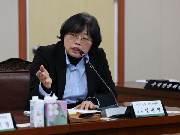 여성정책특별위원회 제2차 회의 첨부이미지 : 24년02월01일 여성정책특별위원회 제2차 회의 - 050.jpg
