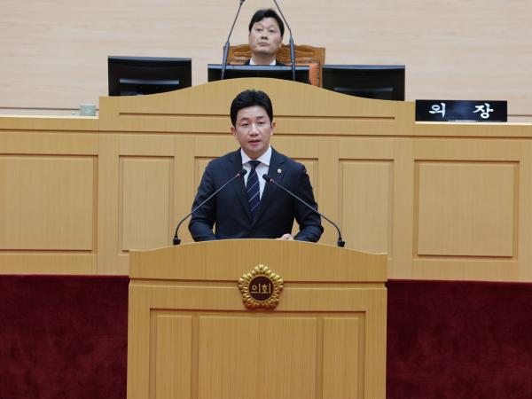 제377회 임시회 제2차 본회의 첨부이미지 : 24년02월01일 제377회 임시회 제2차 본회의 - 037.jpg