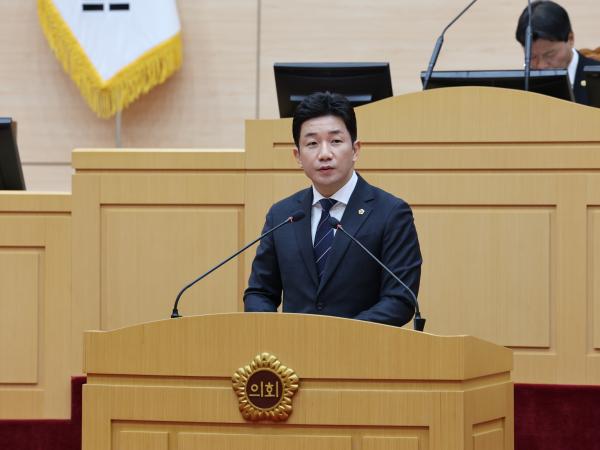 제377회 임시회 제2차 본회의 첨부이미지 : 24년02월01일 제377회 임시회 제2차 본회의 - 039.jpg