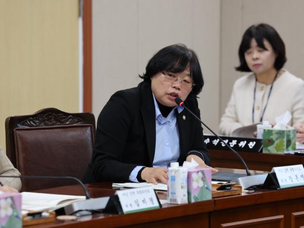 여성정책특별위원회 제2차 회의 첨부이미지 : 24년02월01일 여성정책특별위원회 제2차 회의 - 047.jpg