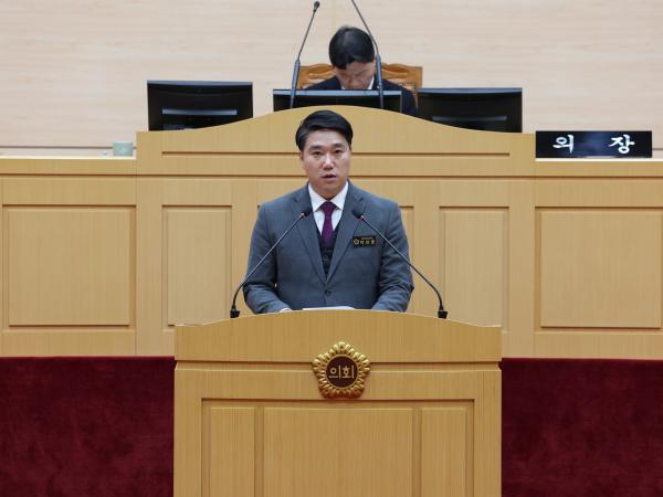 제377회 임시회 제2차 본회의 첨부이미지 : 24년02월01일 제377회 임시회 제2차 본회의 - 031.jpg