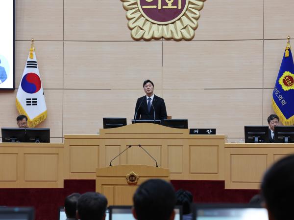 제377회 임시회 제2차 본회의 첨부이미지 : 24년02월01일 제377회 임시회 제2차 본회의 - 015.jpg