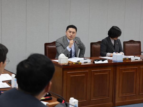 전라남도 노후산업단지 특별위원회 현황 보고회 첨부이미지 : 24년02월01일 전라남도 노후산업단지 특별위원회 현황 보고 - 013.jpg