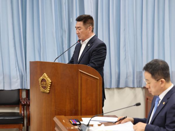 제379회 임시회 기획행정위원회 회의 첨부이미지 : 24년04월23일 제379회 임시회 기획행정위원회 회의 - 009.jpg