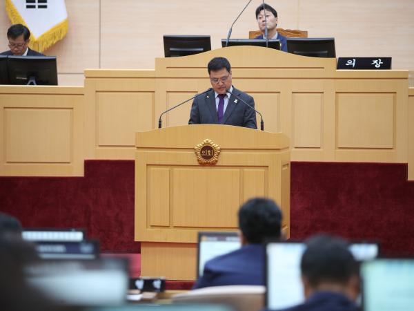 제379회 임시회 제1차 본회의 첨부이미지 : 24년04월16일 제379회 임시회 제1차 본회의 - 029.jpg