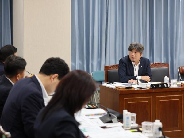 제383회 임시회 교육위원회 업무보고 등 회의 첨부이미지 : 24년07월23일 제383회 임시회 교육위원회 업무보고 등 회의 - 136.jpg