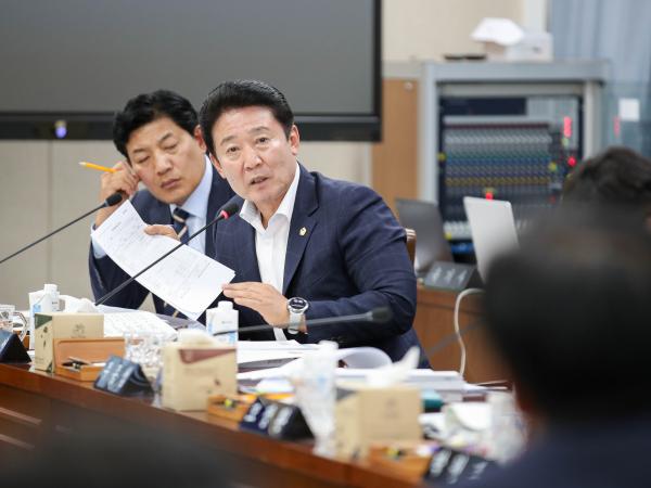 전남연구원장 후보자 인사청문회 첨부이미지 : 24년05월27일 전남연구원장 후보자 인사청문회_92.jpg