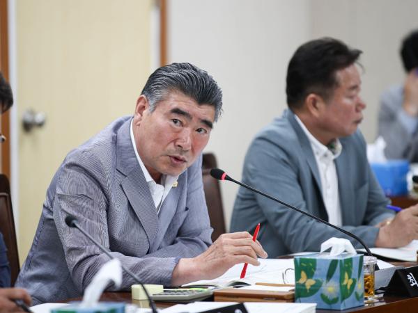 제380회 임시회 안전건설소방위원회 회의 첨부이미지 : 24년05월13일 제380회 임시회 안전건설소방위원회_38.jpg