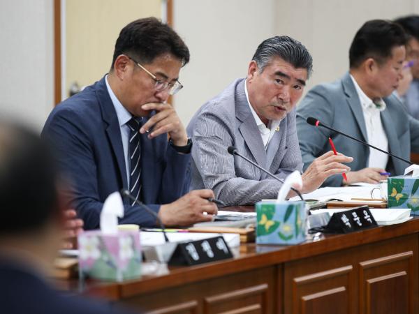 제380회 임시회 안전건설소방위원회 회의 첨부이미지 : 24년05월13일 제380회 임시회 안전건설소방위원회_40.jpg