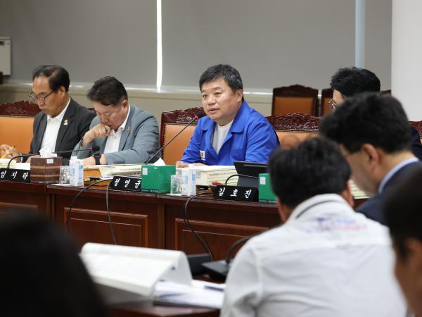 전라남도교육비특별회계 2024년도 제1회 추경예산안 심사 첨부이미지 : 24년05월17일 전라남도교육비특별회계 2024년도 제1회 추경예산안 심사  - 030.jpg