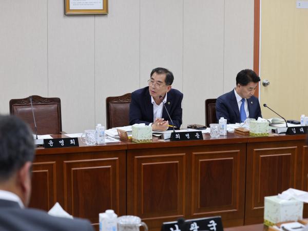 제380회 임시회 경제관광문화위원회 추경 예산안 심사 등 회의 첨부이미지 : 24년05월13일 제380회 임시회 경제관광문화위원회 회의 - 020.jpg