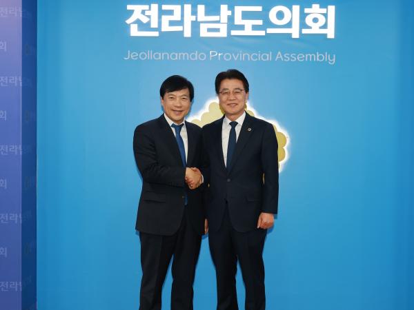 이성윤 국회의원 도의회 내방