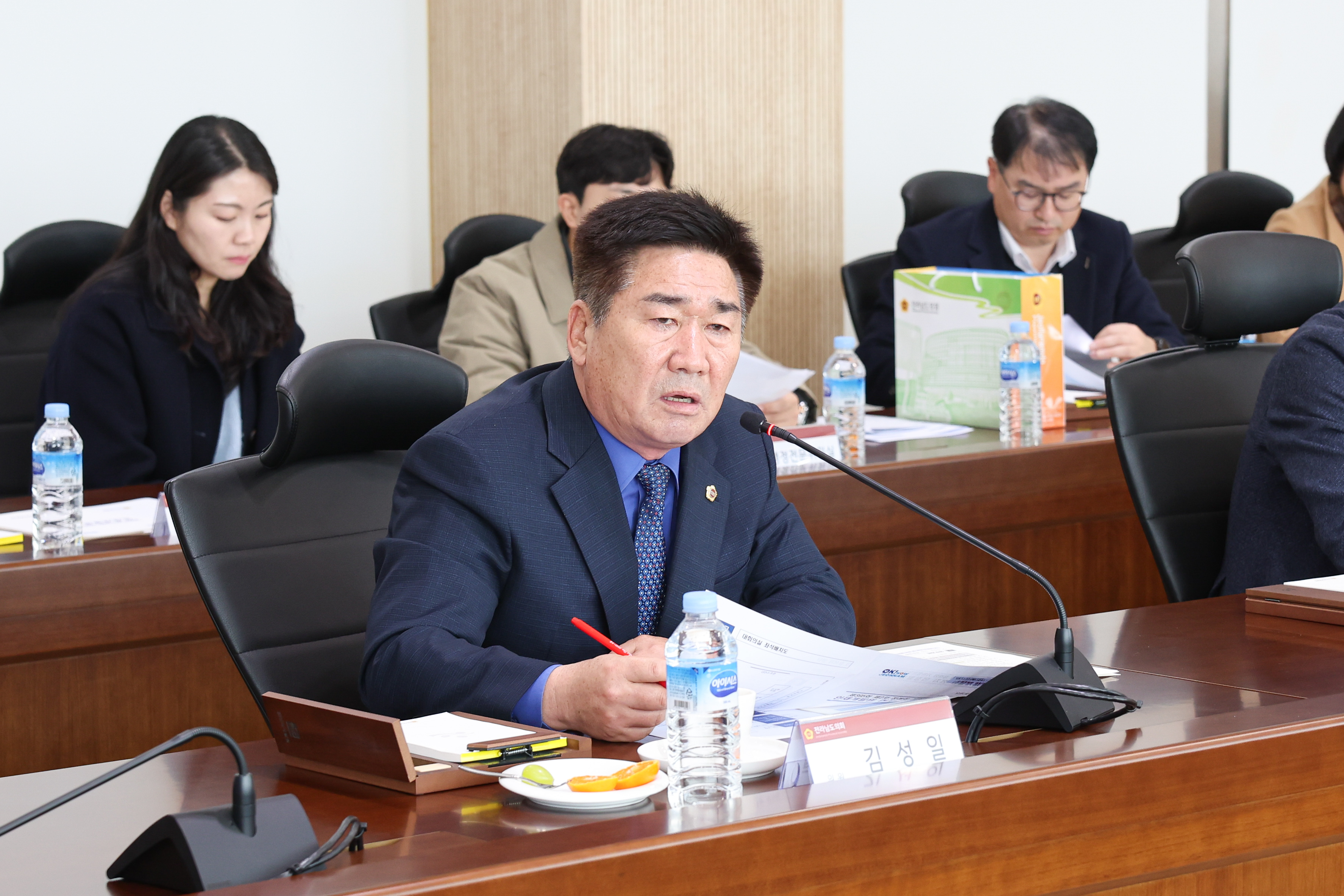25년12월11일 제395회 제2차 정례회 기획행정위원회 현지활동 (12)5