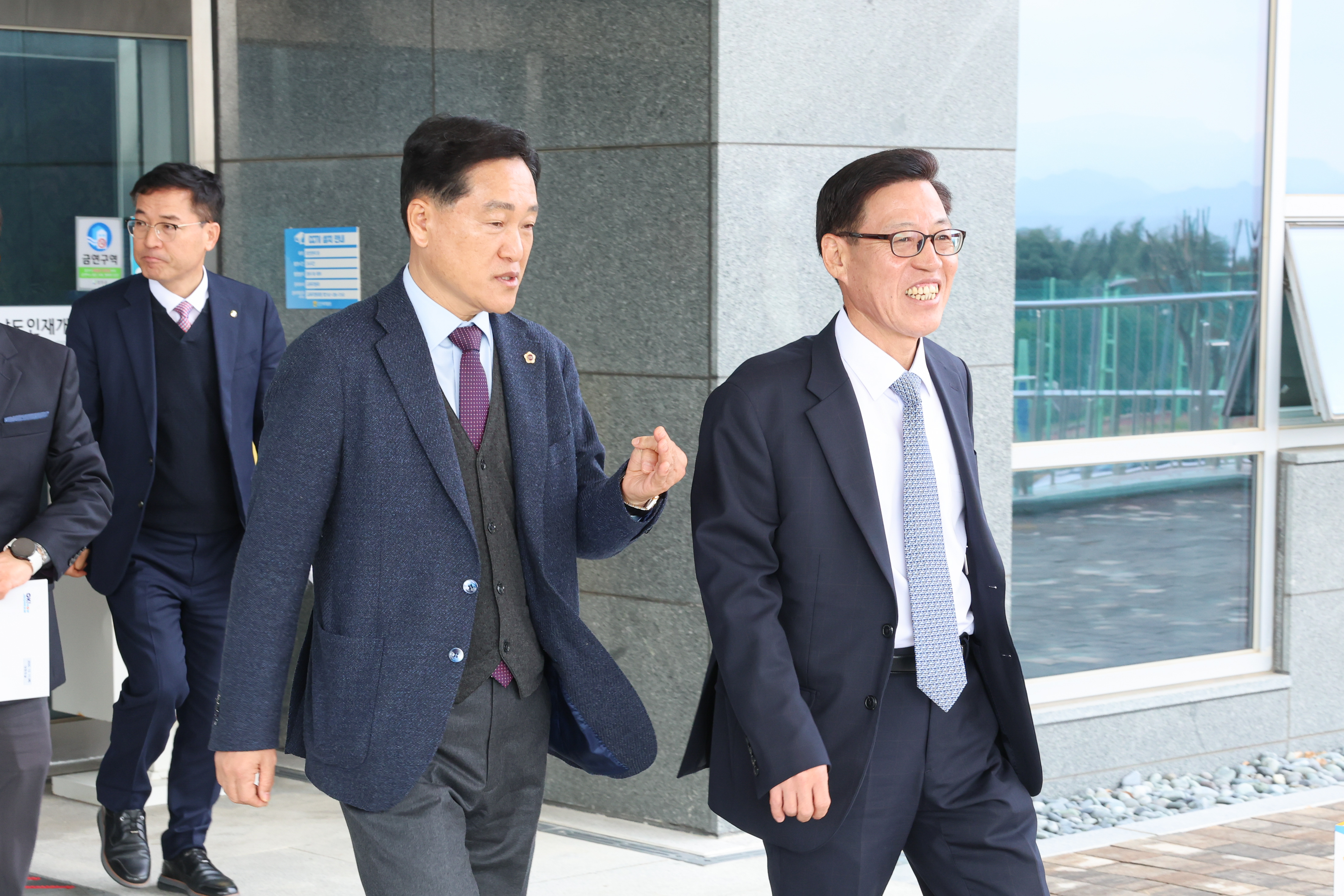 25년12월11일 제395회 제2차 정례회 기획행정위원회 현지활동 (28)8