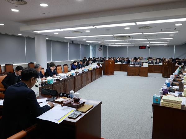 25년12월11일 전라남도교육비특별회계 2026년도 예산안 심사 - 011 3