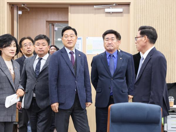 25년12월11일 제395회 제2차 정례회 기획행정위원회 현지활동 (26) 7