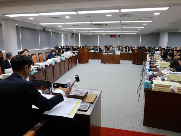 25년12월11일 전라남도교육비특별회계 2026년도 예산안 심사 - 012 4