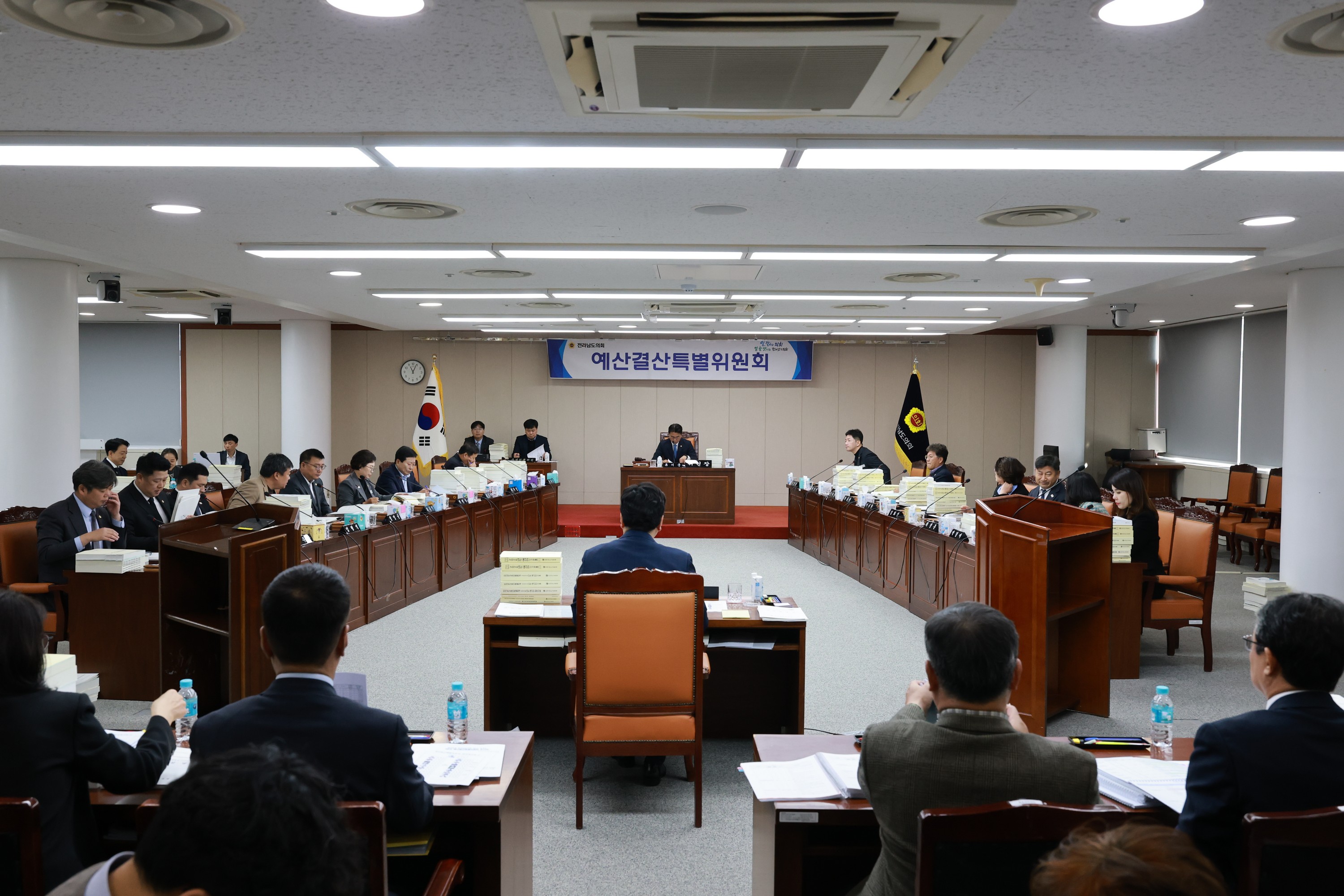 25년12월10일 전라남도교육비특별회계 2026년도 예산안 심사 - 0011