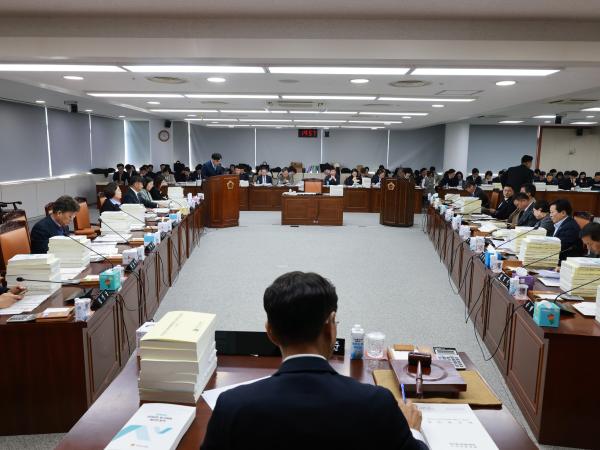 25년12월10일 전라남도교육비특별회계 2026년도 예산안 심사 - 004 3