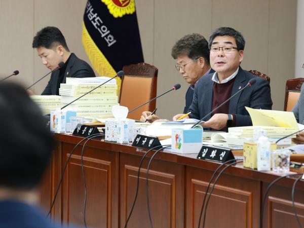 25년12월10일 전라남도교육비특별회계 2026년도 예산안 심사 - 043 5