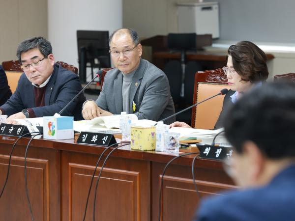 25년12월10일 전라남도교육비특별회계 2026년도 예산안 심사 - 047 5