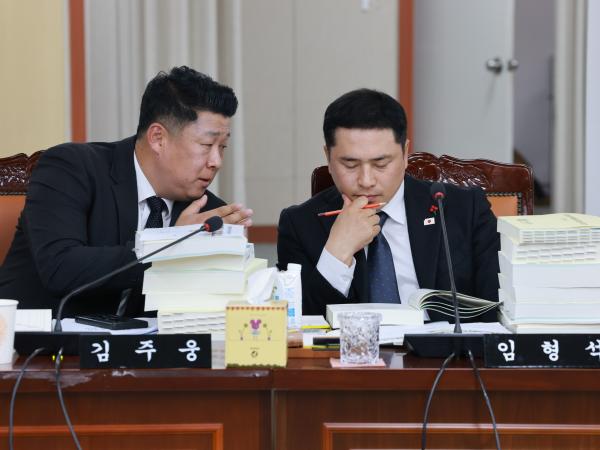 25년12월10일 전라남도교육비특별회계 2026년도 예산안 심사 - 051 2