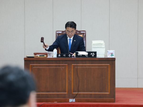 25년12월10일 전라남도교육비특별회계 2026년도 예산안 심사 - 008 4