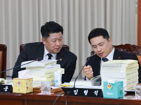 25년12월10일 전라남도교육비특별회계 2026년도 예산안 심사 - 052 4