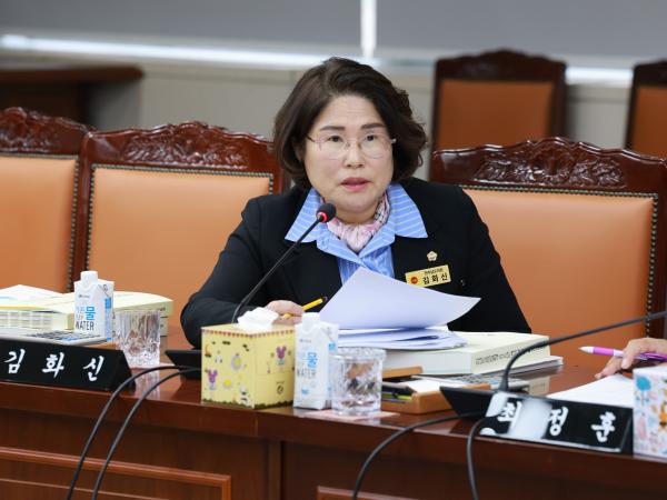 25년12월10일 전라남도교육비특별회계 2026년도 예산안 심사 - 075 4