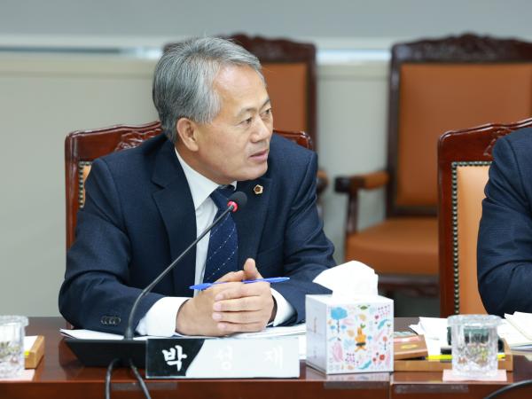 25년12월10일 전라남도교육비특별회계 2026년도 예산안 심사 - 102 5