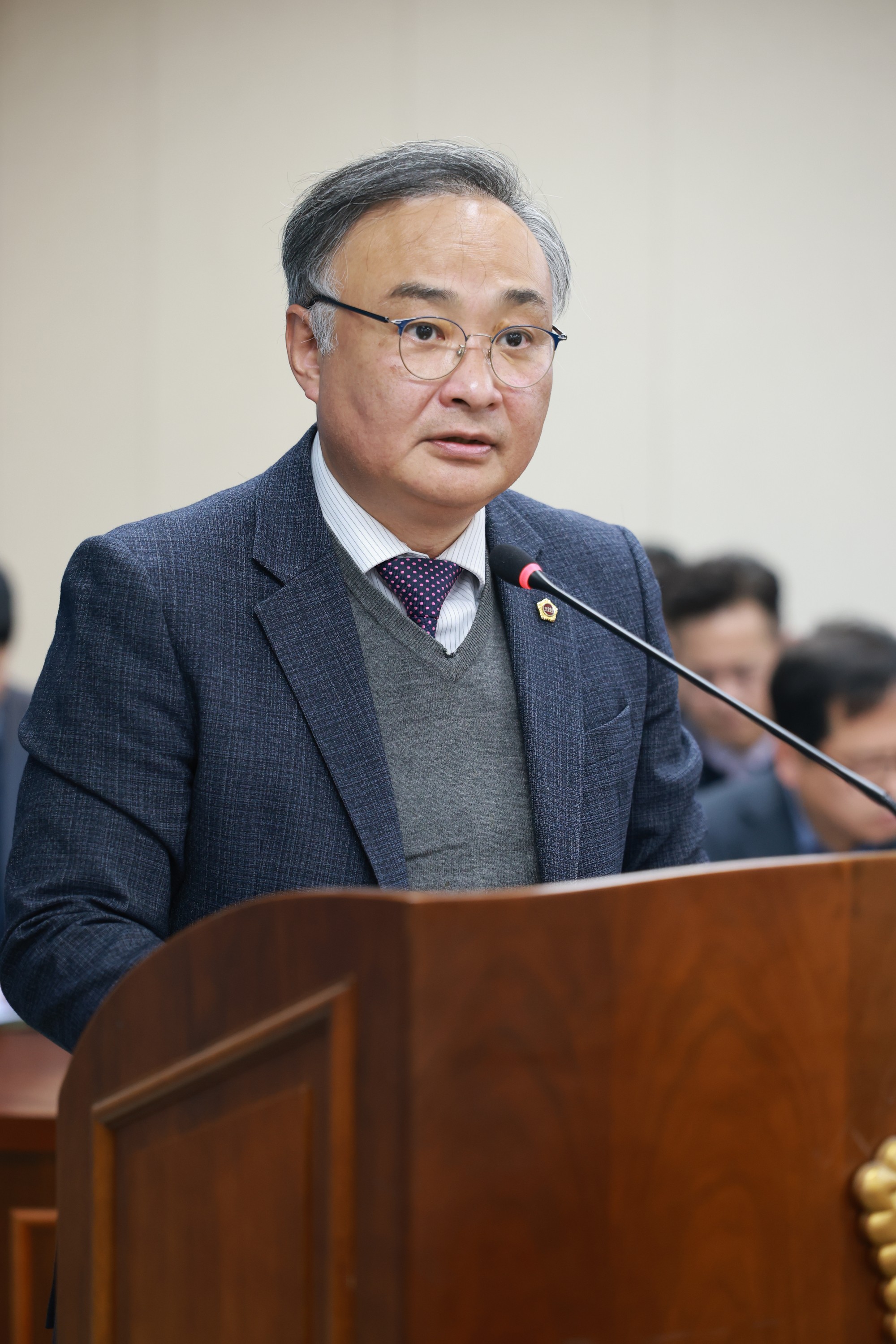 25년12월08일 제395회 제2차 정례회 경제과광문화위원회 회의 - 0201