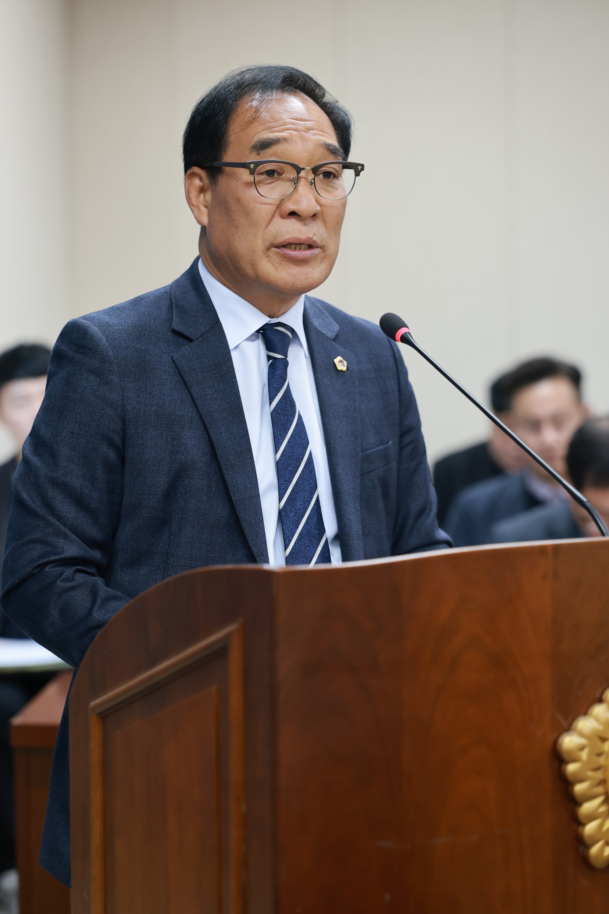 25년12월08일 제395회 제2차 정례회 경제과광문화위원회 회의 - 0101