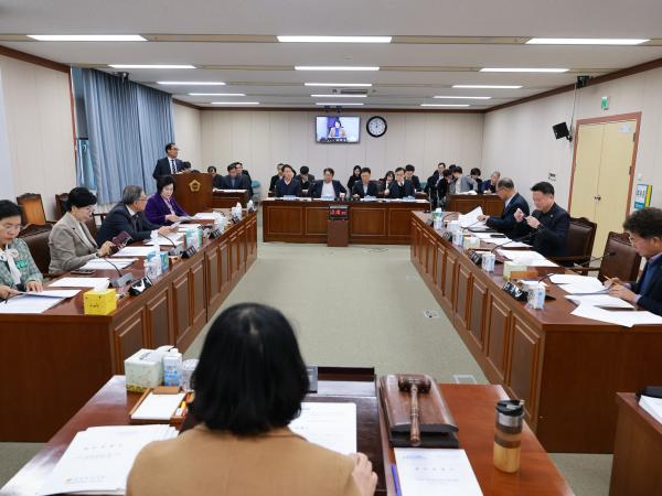 25년12월08일 제395회 제2차 정례회 경제과광문화위원회 회의 - 018 2