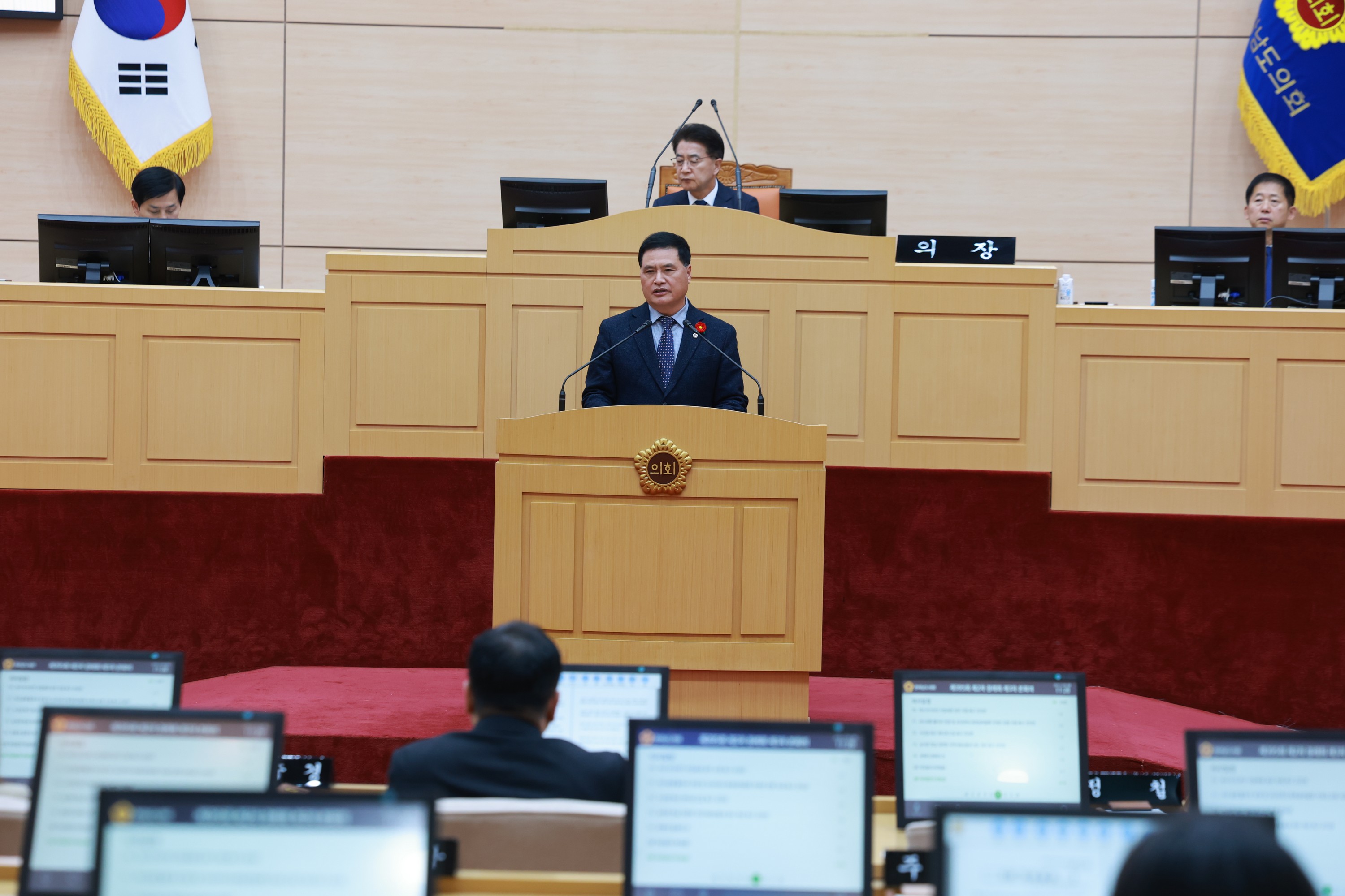 25년12월09일 제395회 제2차 정례회 제3차 본회의 - 1374