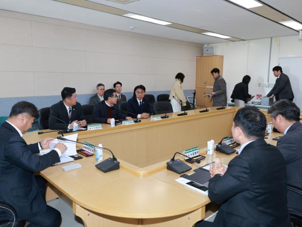 25년12월09일 마을공동체 활성화 방안 연구회 최종보고회 - 005 6