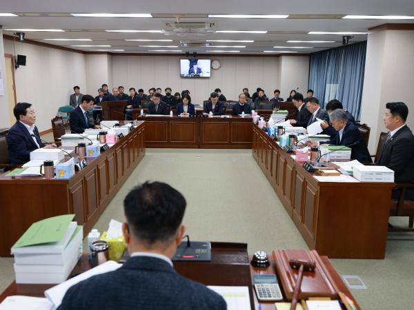 25년11월28일  제395회 제2차 정례회 농수산위원회 예산안 심사  - 010 3