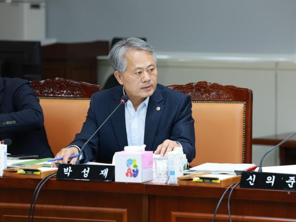 25년11월26일 전라남도 2025년 제3회 추가경정 예산안 심사 - 042 4