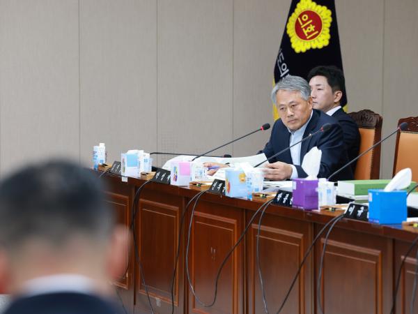 25년11월26일 전라남도 2025년 제3회 추가경정 예산안 심사 - 045 7