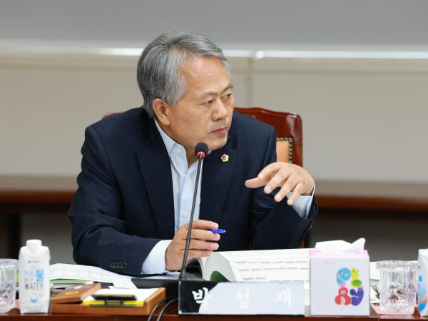 25년11월26일 전라남도 2025년 제3회 추가경정 예산안 심사 - 039 2