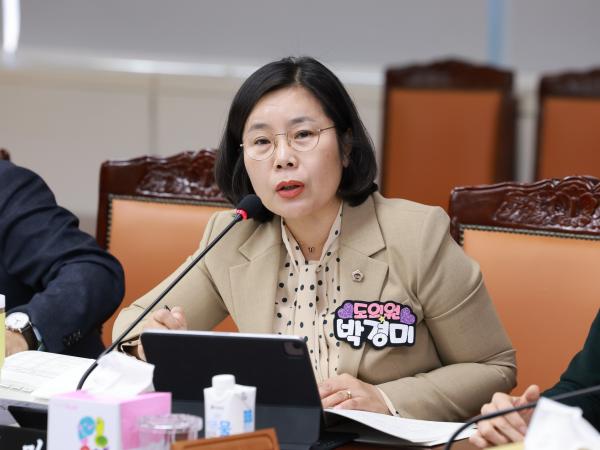 25년11월26일 전라남도 2025년 제3회 추가경정 예산안 심사 - 063 4