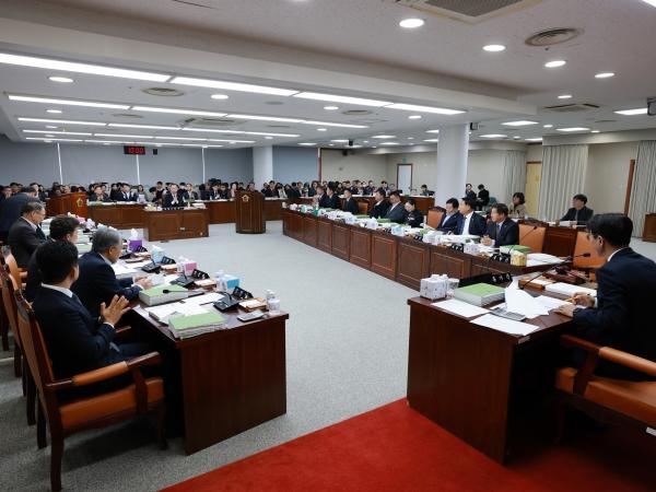 25년11월26일 전라남도 2025년 제3회 추가경정 예산안 심사 - 005 4