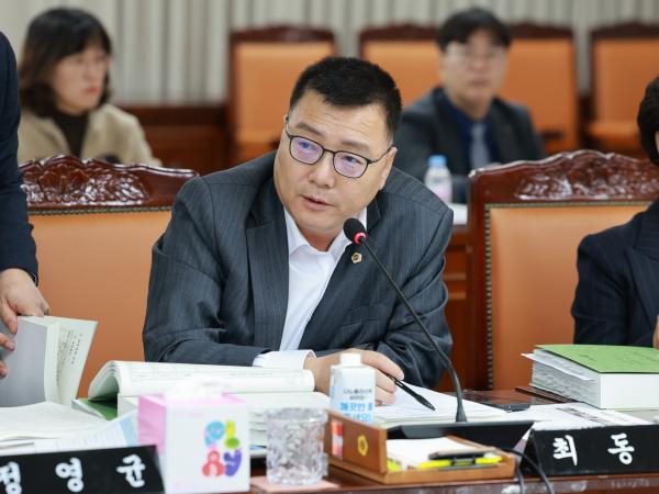 25년11월26일 전라남도 2025년 제3회 추가경정 예산안 심사 - 056 6