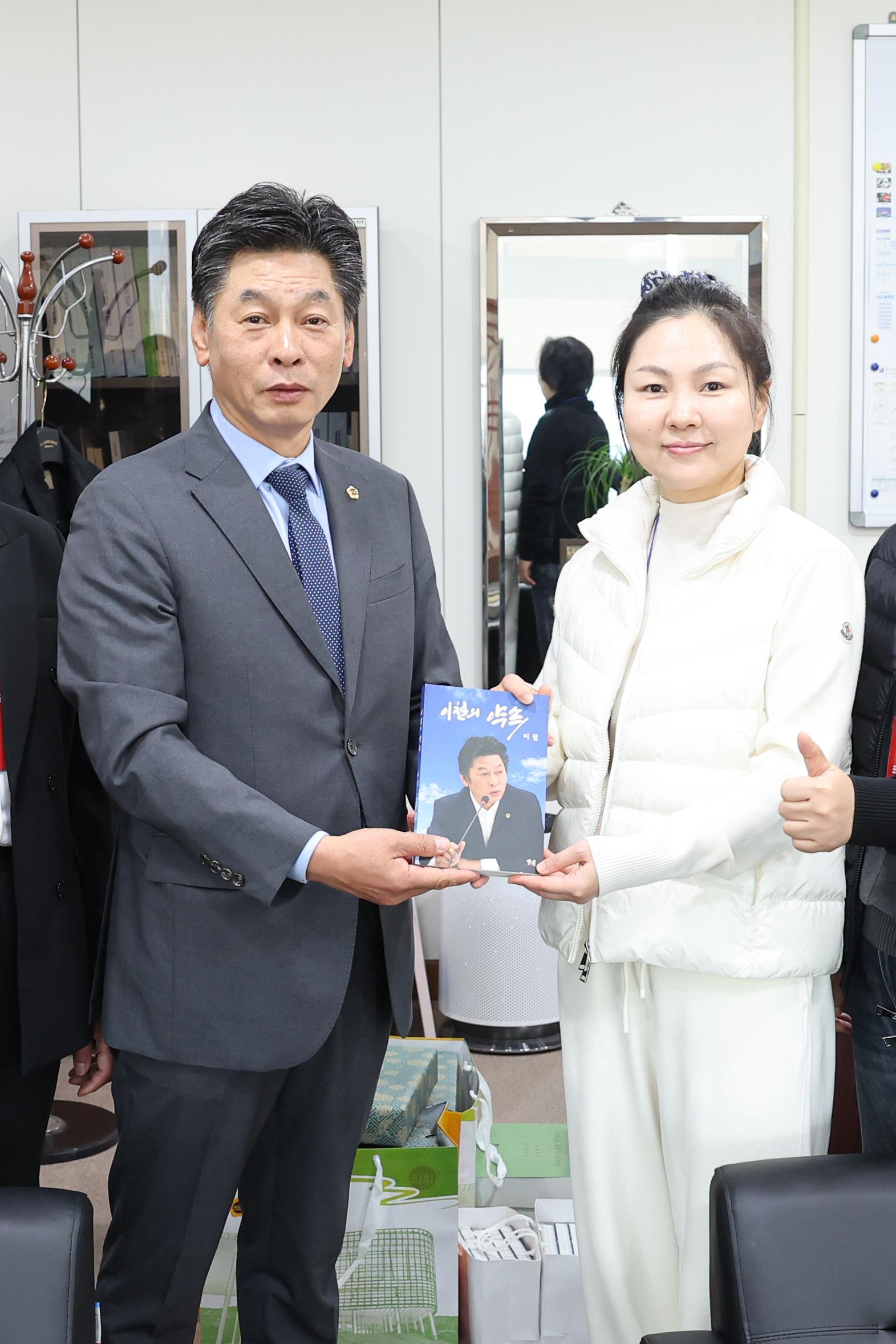 25년11월24일 중국 후베이성 기업대표단 - 전라남도의회 방문 (6)8