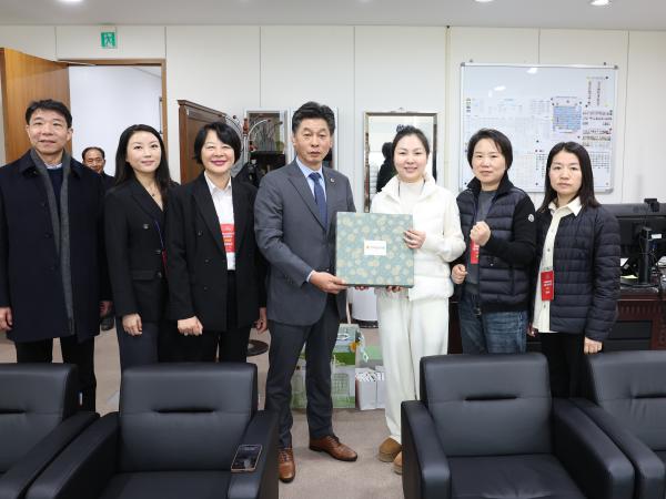 25년11월24일 중국 후베이성 기업대표단 - 전라남도의회 방문 (5) 9